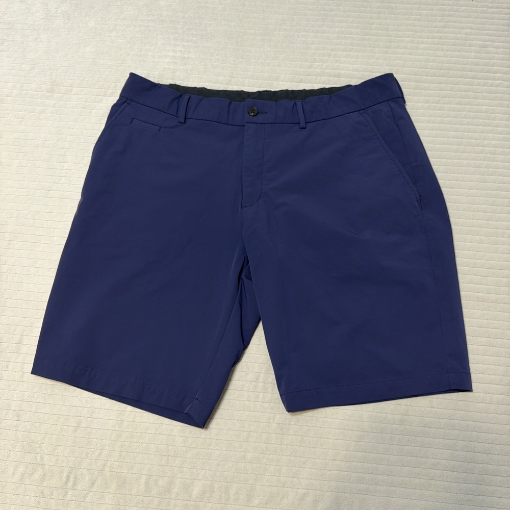 KJUS IKE Shorts Mens Golf Bermuda Flat Front Wicking Performance Casual Size XL